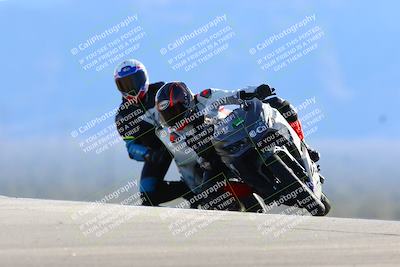 media/Jan-08-2022-SoCal Trackdays (Sat) [[1ec2777125]]/Turn 9 (125pm)/